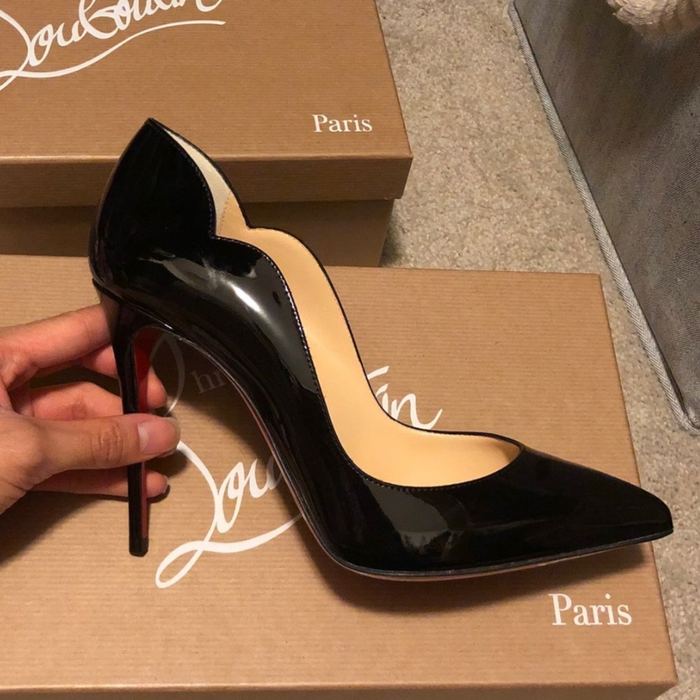 Black Louboutin | Hot Chic